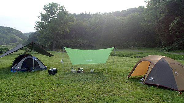 早朝の朝日公園キャンプ場